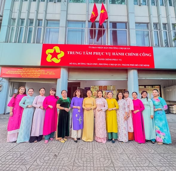 phuong cho quan phat dong cao diem mac ao dai nam 2026