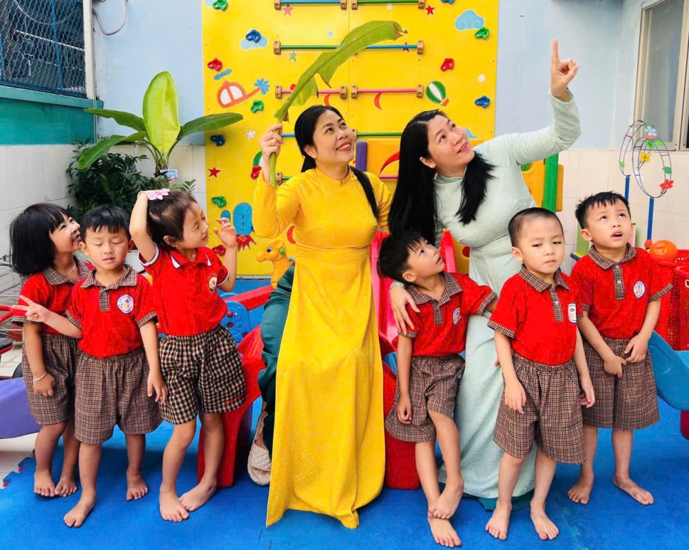 phuong cho quan phat dong cao diem mac ao dai nam 2026