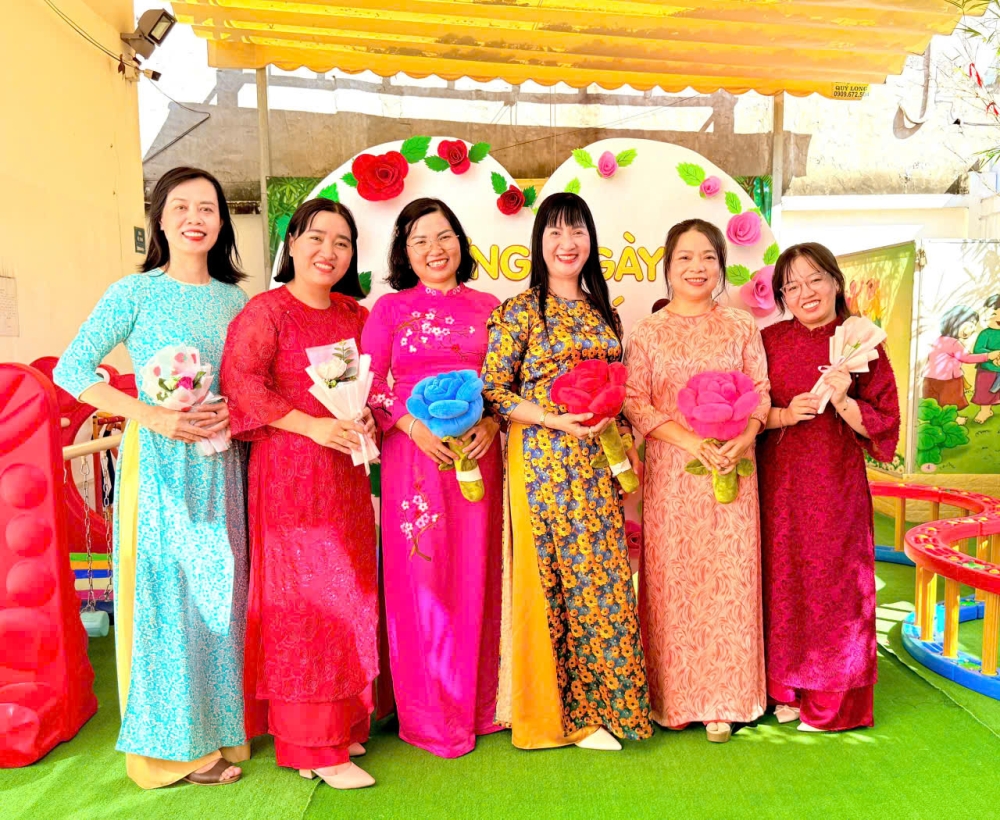 phuong cho quan phat dong cao diem mac ao dai nam 2026